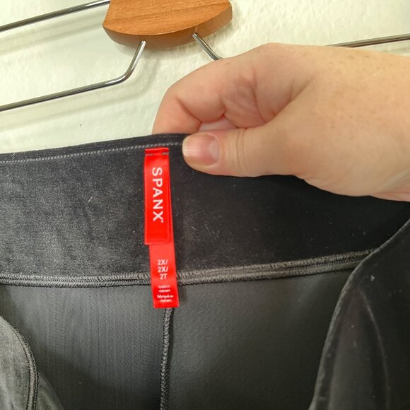 Spanx Womens Velvet Very Black Front Slit Pants Plus Size 2X 20396r - Picture 5 of 7